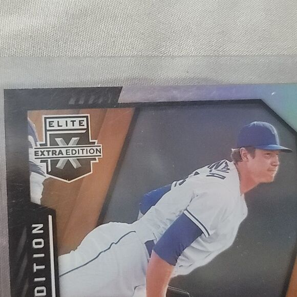 Eric Cerantola 2021 Panini Elite Extra Edition autographed holographic card #139 - Picture 5 of 13